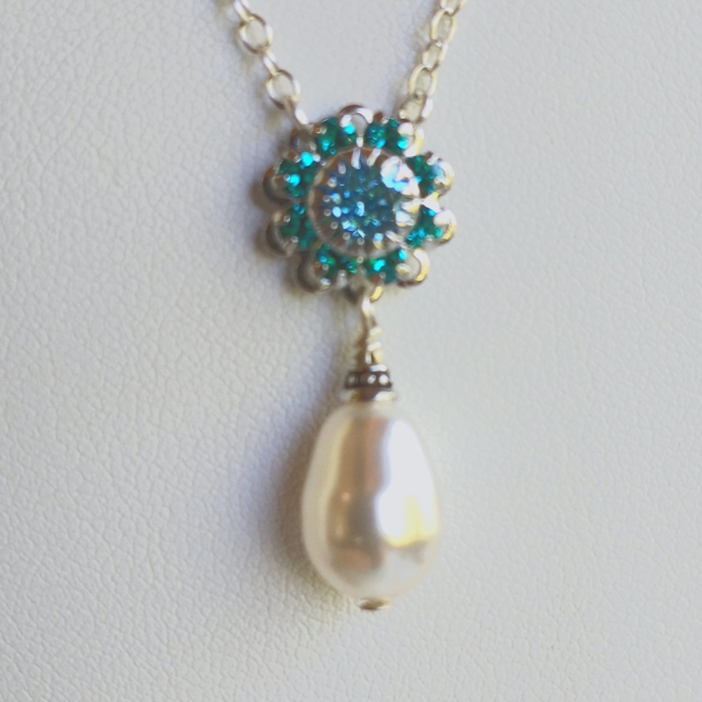 Women's Swarovski crystal necklace